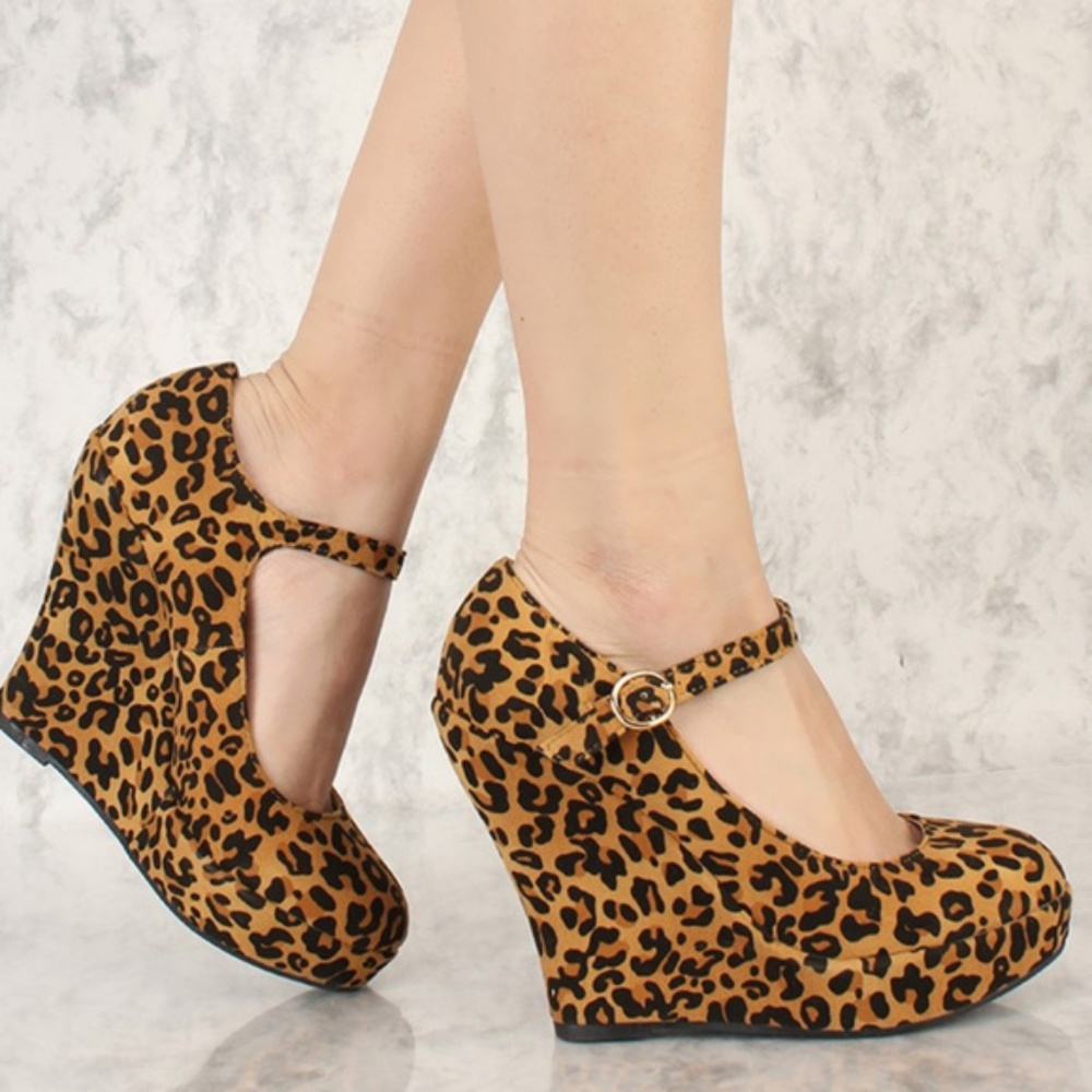 Leopard Print Round Close Toe Wedges